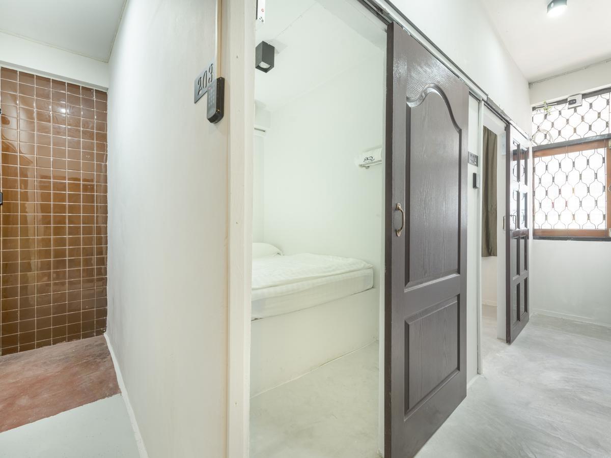 Sloth Hostel Khaosan Bangkok Rum bild