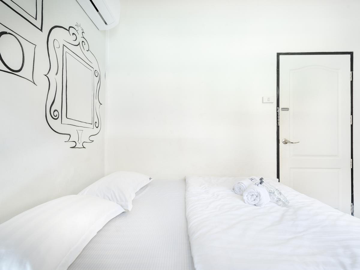 Sloth Hostel Khaosan Bangkok Exteriör bild