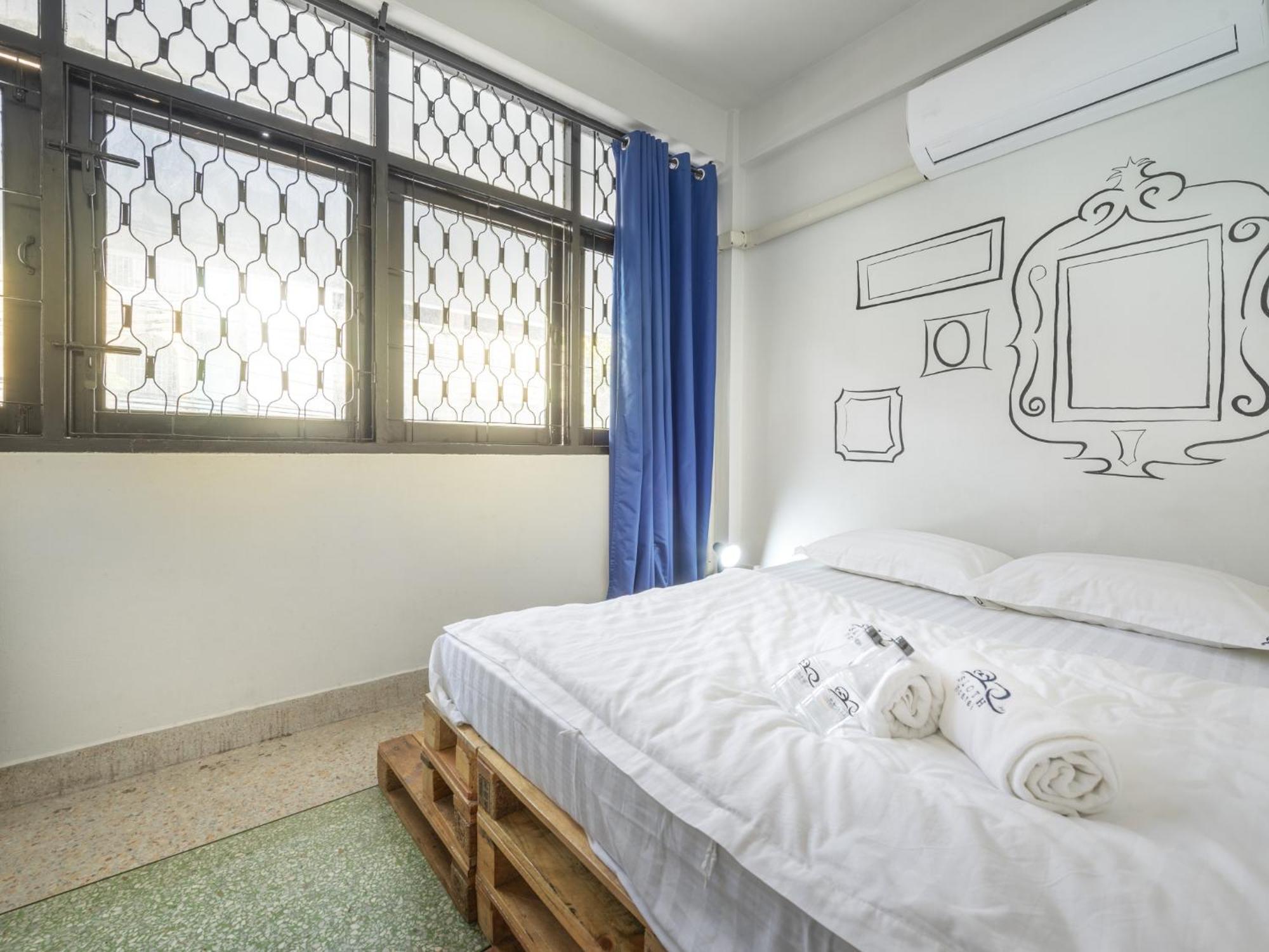 Sloth Hostel Khaosan Bangkok Exteriör bild