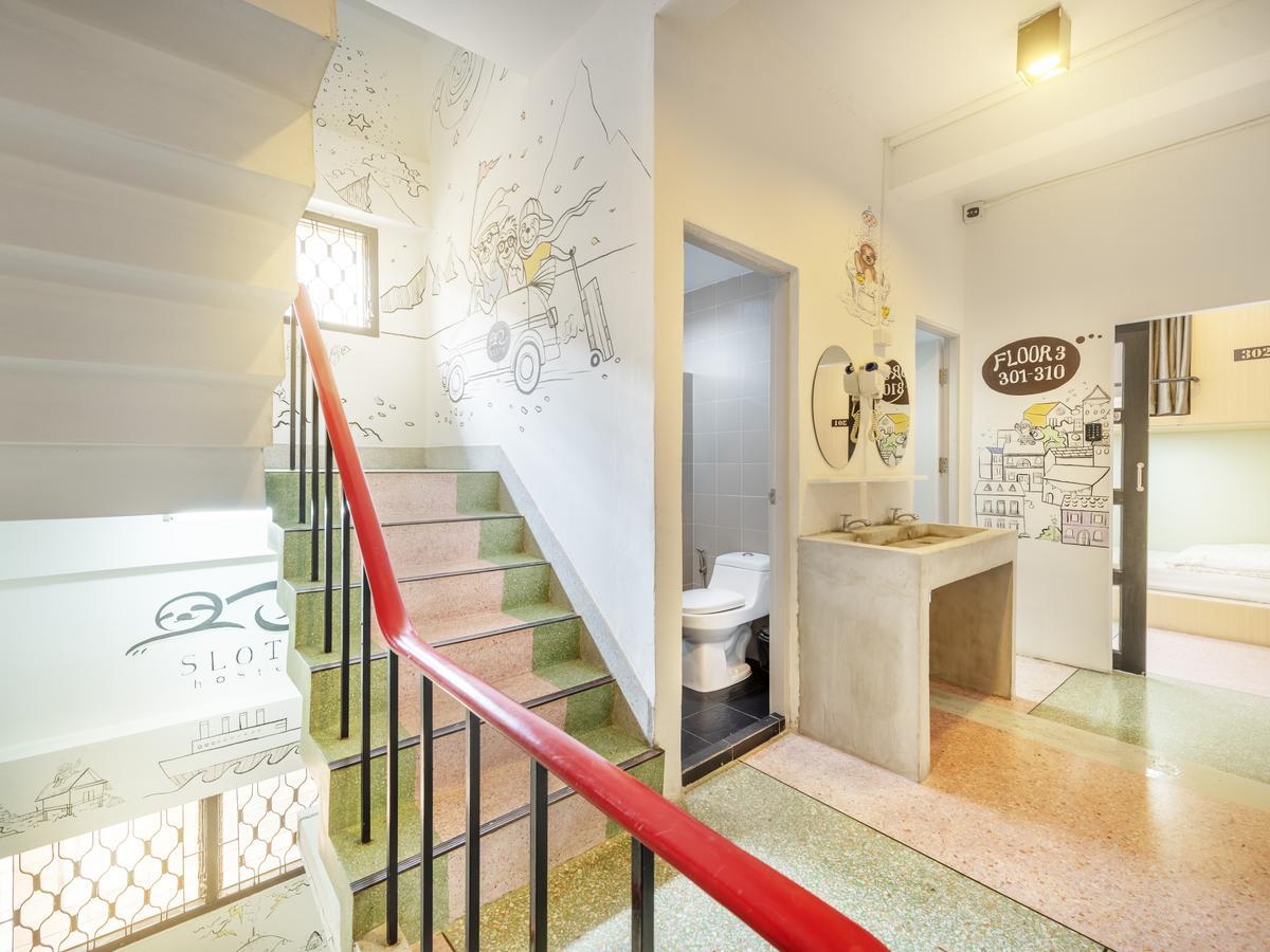 Sloth Hostel Khaosan Bangkok Exteriör bild