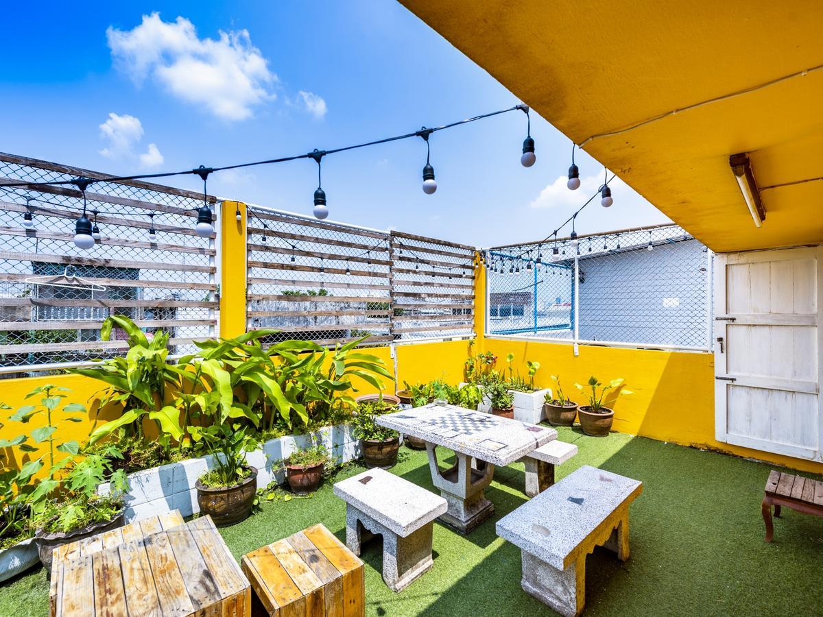 Sloth Hostel Khaosan Bangkok Exteriör bild