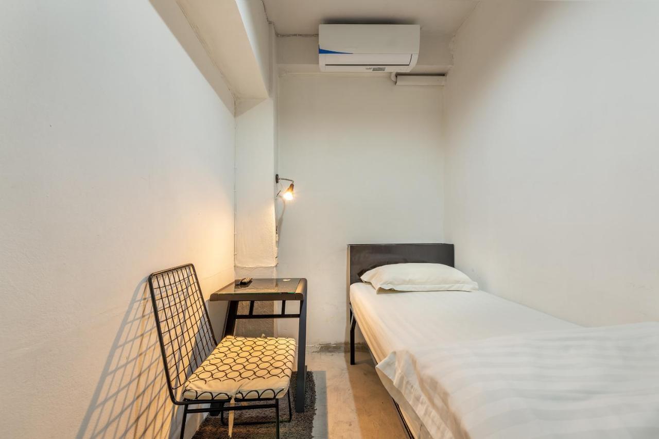 Sloth Hostel Khaosan Bangkok Exteriör bild